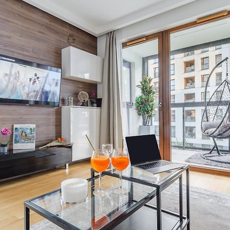 Lumina Apartment With Parking Near Muzeum Powstania 바르샤바 외부 사진