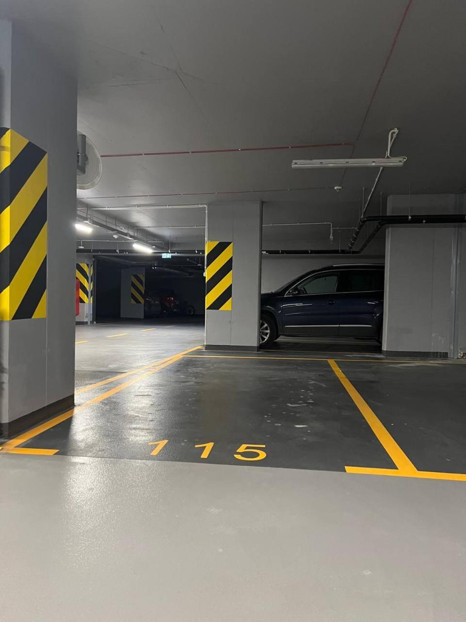 Lumina Apartment With Parking Near Muzeum Powstania 바르샤바 외부 사진